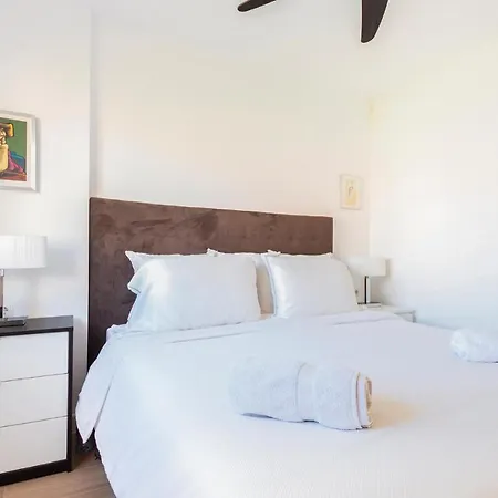 3 Bedroom Beautiful In Apartament *